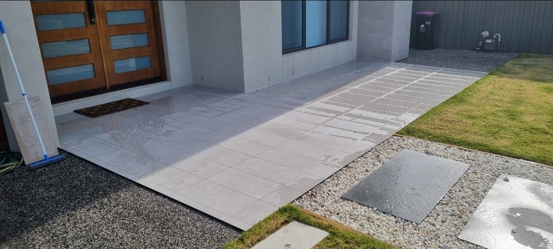 Slippery home entrance - After